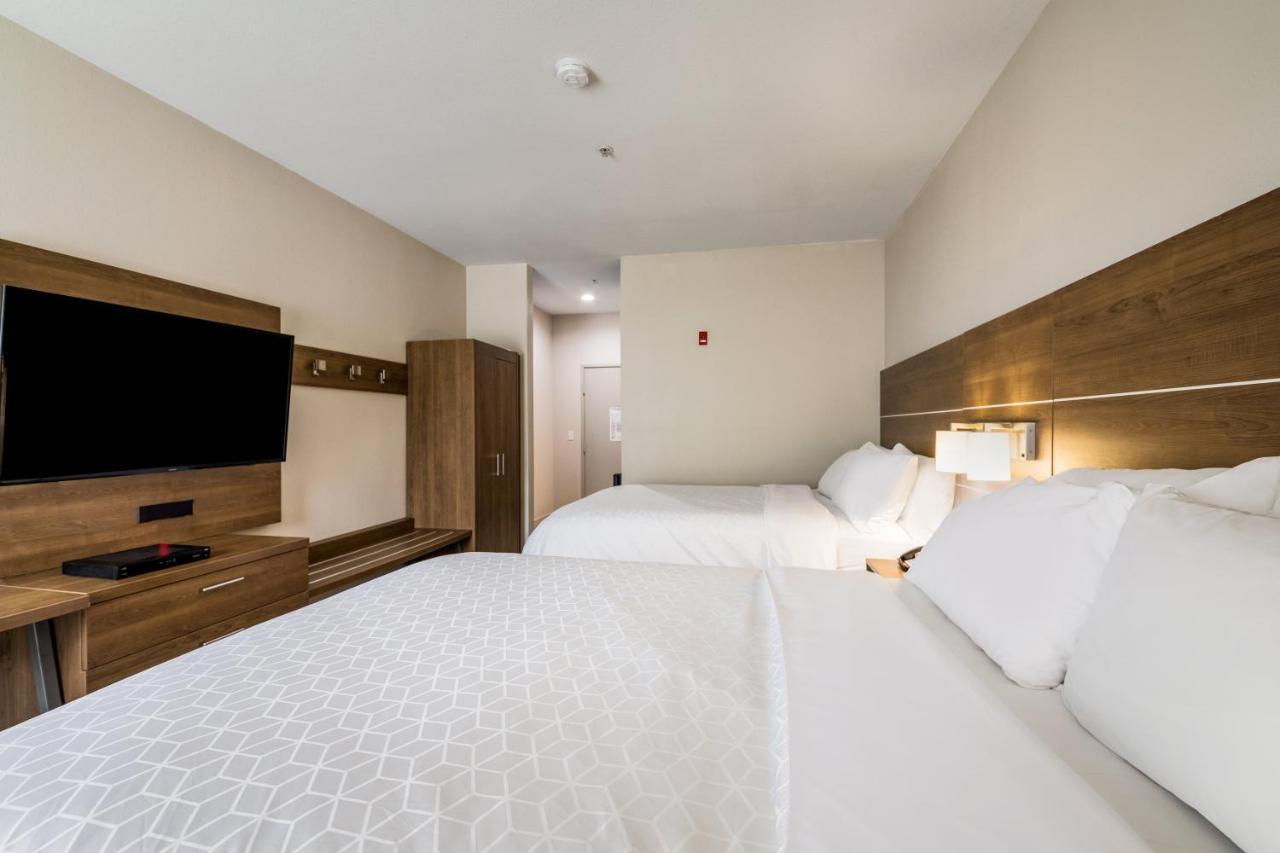 Holiday Inn Express Hotel & Suites Columbus By Ihg Екстериор снимка
